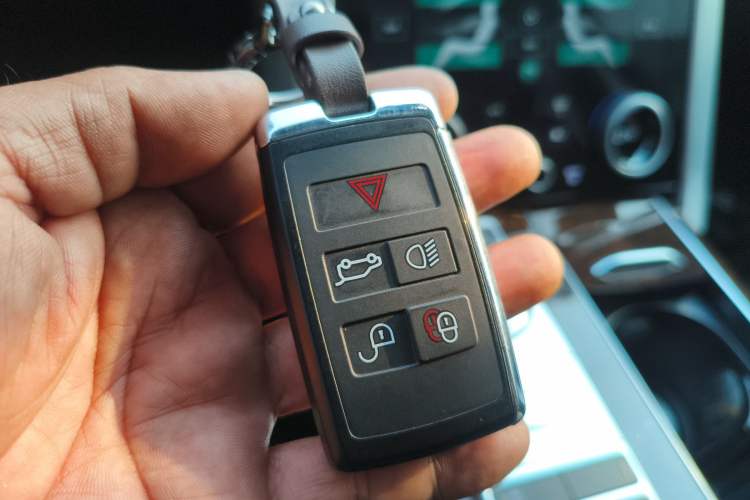 Used Land Rover Range 2020 3.0 L6 Long-Wheelbase Legacy Vehicle Key