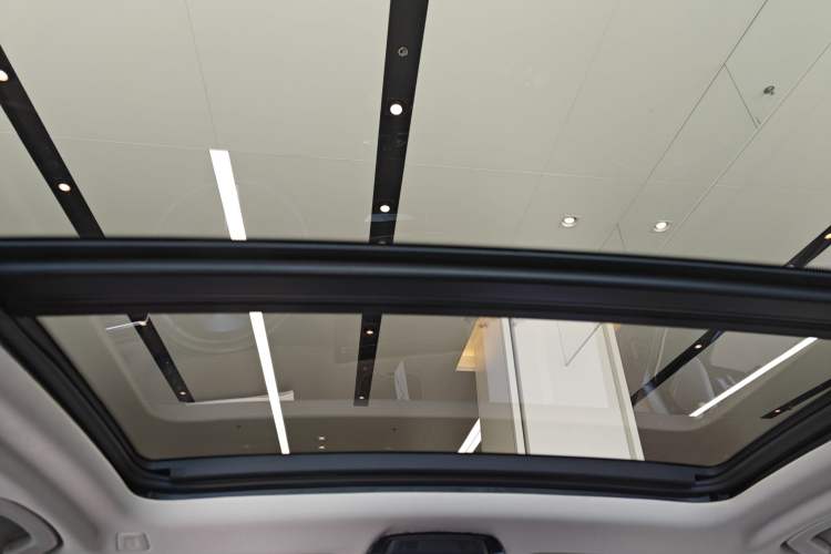 Used BMW X3 2022 xDrive30i Luxury Model M Night Sky Package Headliner