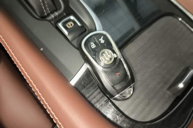 Used Buick Envision 2018 20T Two-Wheel Drive Luxury Model Vehicle Key