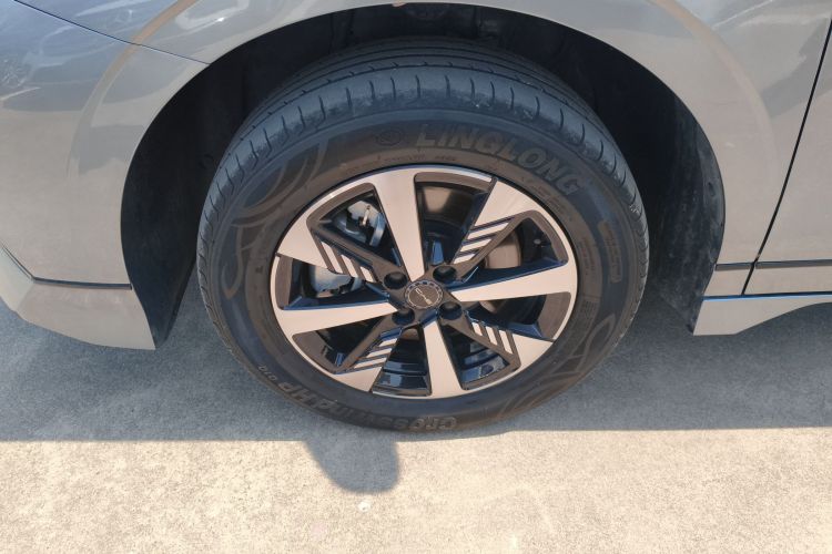 Used BYD e2 2023 Luxury Model Left Front Wheel Hub