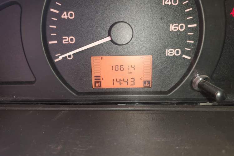 Used Wuling Rongguang Small Truck 2019 1.5L Base Version Double-Cab Euro VI L3C Odometer Close Up