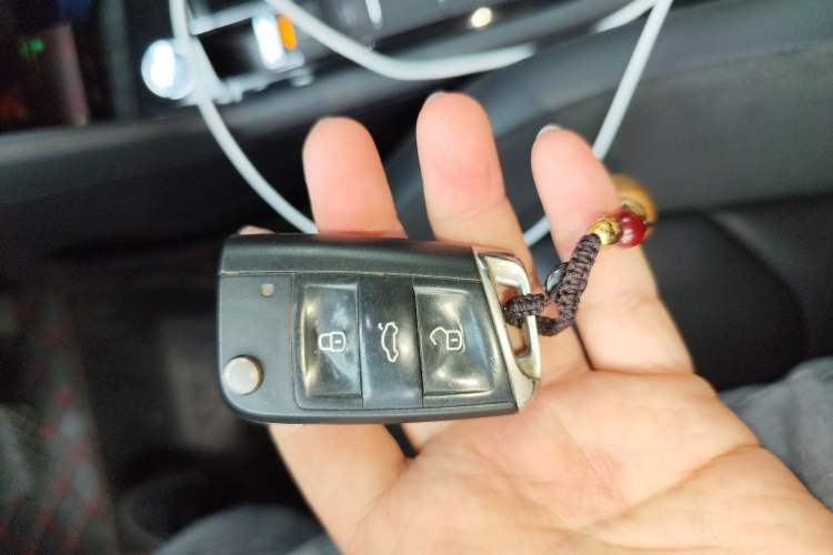 Used Volkswagen Tiguan L 2019 330TSI Automatic Two-Wheel Drive Panoramic Comfort Edition China V Standard