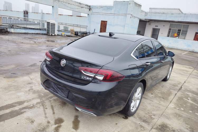 Used Buick Regal 2020 552T Luxury Version Rear Right 45 Deg