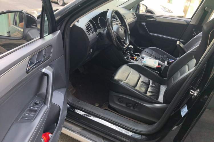 Used Volkswagen Tiguan L 2018 Facelift 330TSI Automatic Two-Wheel Drive Luxury Edition Driver Seat