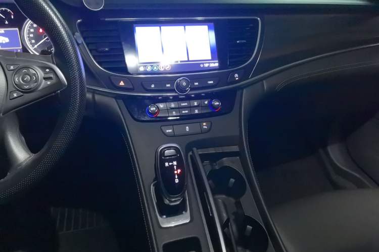 Used Buick LaCrosse 2022 652T Luxury Version
