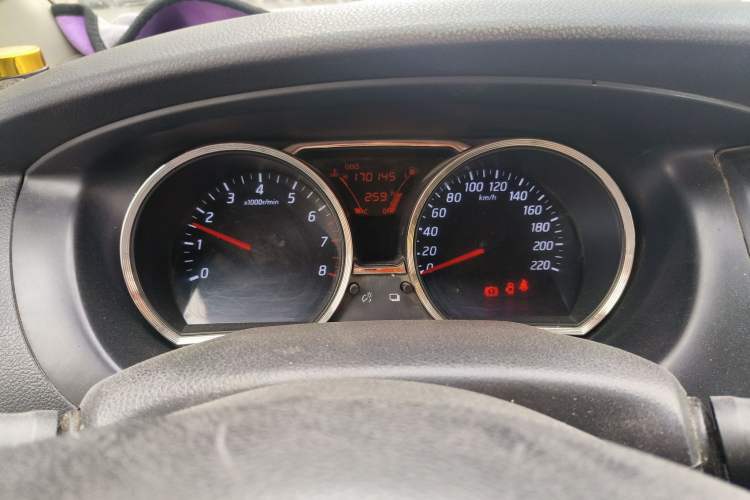 Used Nissan Livina 2013 1.6XE Manual Comfort Edition
