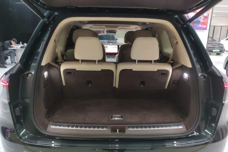 Used Hima AITO M9 2025 Extended-Range Ultra Version 52 kWh 6-Seater Trunk