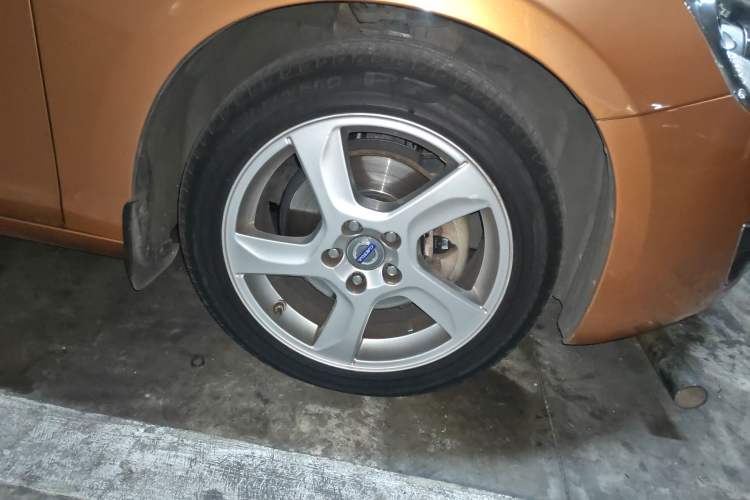 Used Volvo S60 2012 T5 Zhiya Edition Right Front Wheel Hub