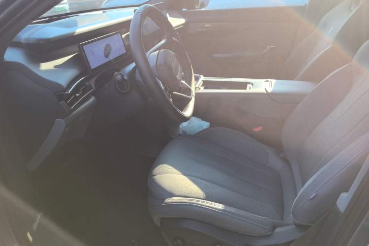 Used Lynk & Co 07 2024 EM-P 126 Long-Range Ultra
