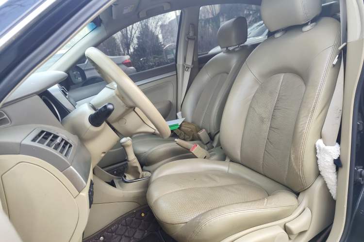 Used Nissan Sylphy 2012 Classic 1.6XL Manual Luxury Edition Left Front Seat