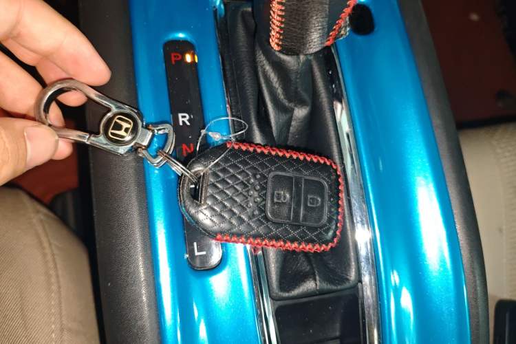 Used Honda Vezel 2017 1.8L CVT Front-Wheel Drive Pioneer Edition Vehicle Key