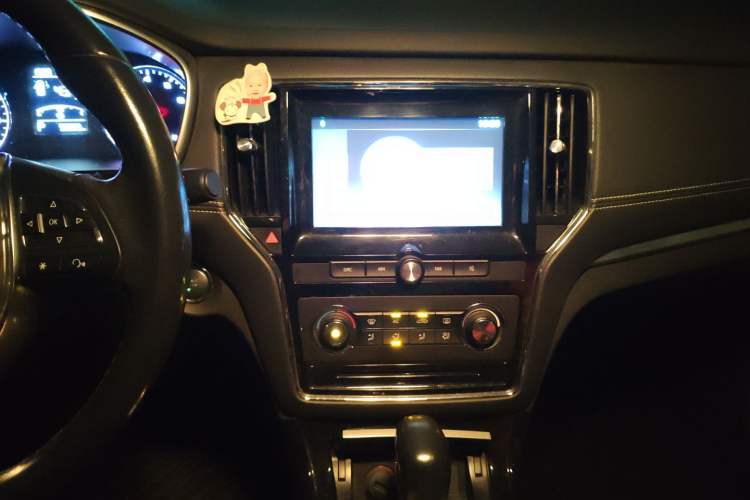 Used Roewe RX5 2016 20T Two-Wheel Drive Automatic Flagship Edition
