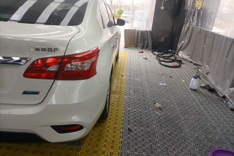 Used Nissan Sylphy 2019 1.6XV CVT Smart Connect Luxury Edition China VI Standard Exterior 3