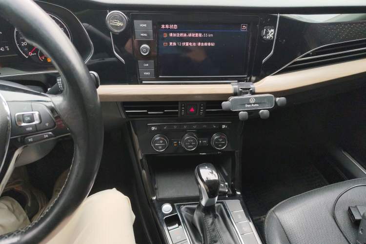 Used Volkswagen Passat New Energy 2019 430 PHEV Hybrid Luxury Edition Audio And AC Panel