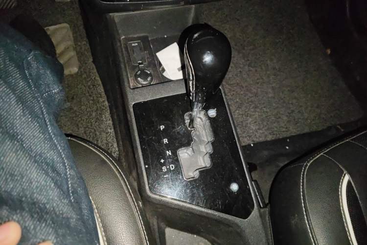 Used JAC Refine S2 2015 1.5L CVT Luxury Smart Version