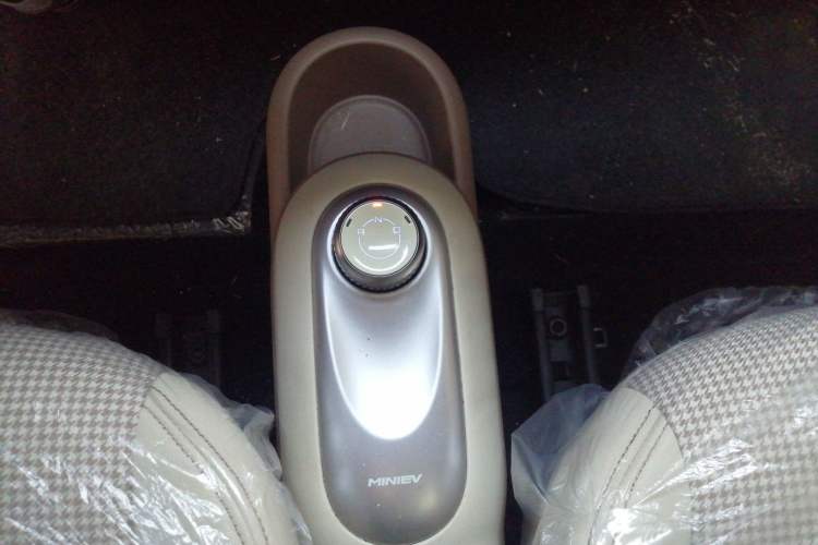 Used Wuling Hongguang MINIEV 2025 Four-Door Version Advanced Edition