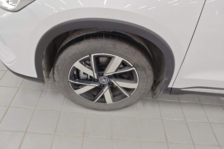 Used BYD Song Pro New Energy 2023 Champion Edition DM-i 71KM Navigation Model
