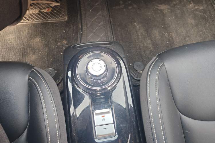 Used Wuling Bingo 2023 333 km Enjoyment Version Gear Lever