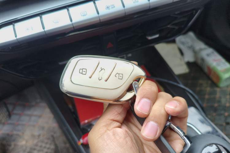 Used MG 5 2022 180 DVVT Manual Youth Luxury Edition
