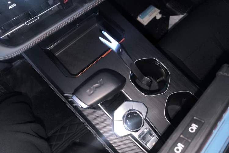 Used CHANGAN UNI-K iDD 2022 Blue Whale iDD 130km 1.5T Excellence Model Gear Lever