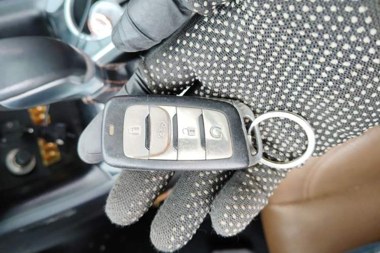 Used CHANGAN CS95 2017 2.0T Four-Wheel Drive SmartDrive Edition
