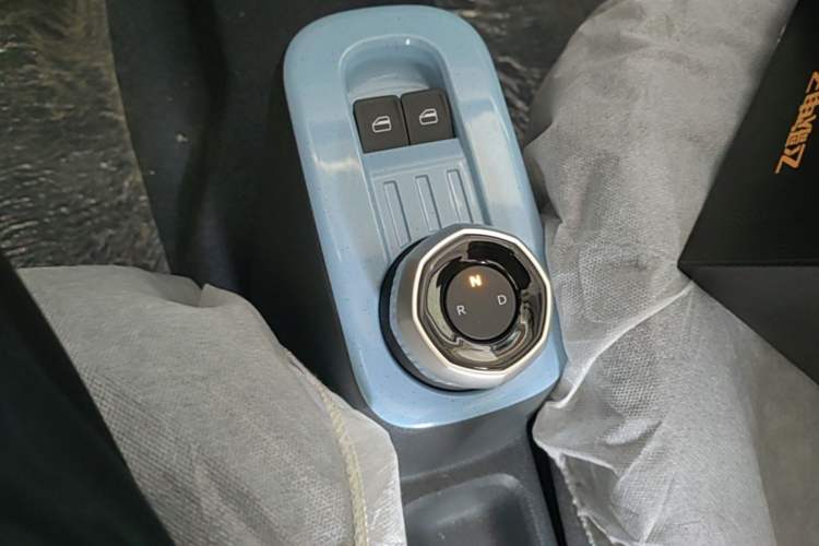 Used Geely Galaxy Panda 2024 Panda Mini 200km Endurance Bear
