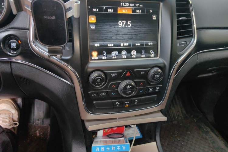 Used Jeep Grand Cherokee 2014 3.0TD Diesel Comfort Navigation Version Audio And AC Panel