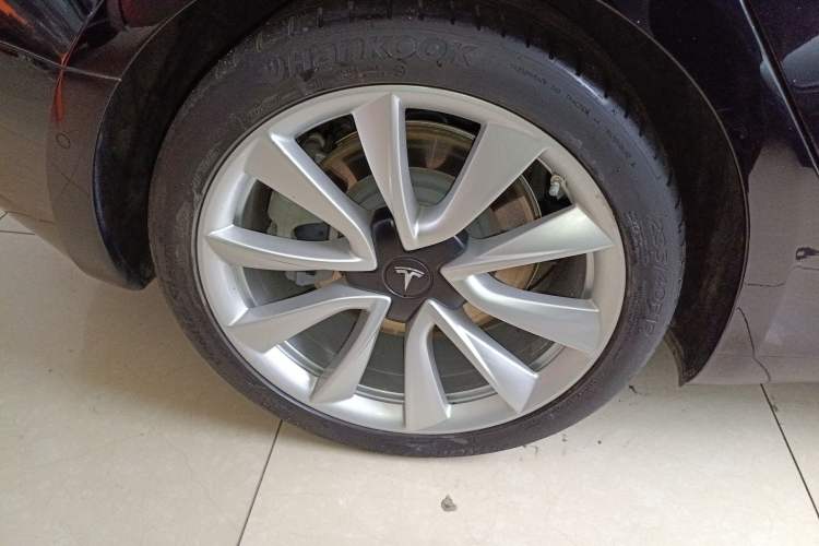 Used Tesla Model 3 2020 Refreshed Version Long-Range Rear-Wheel Drive Right Rear Wheel Hub