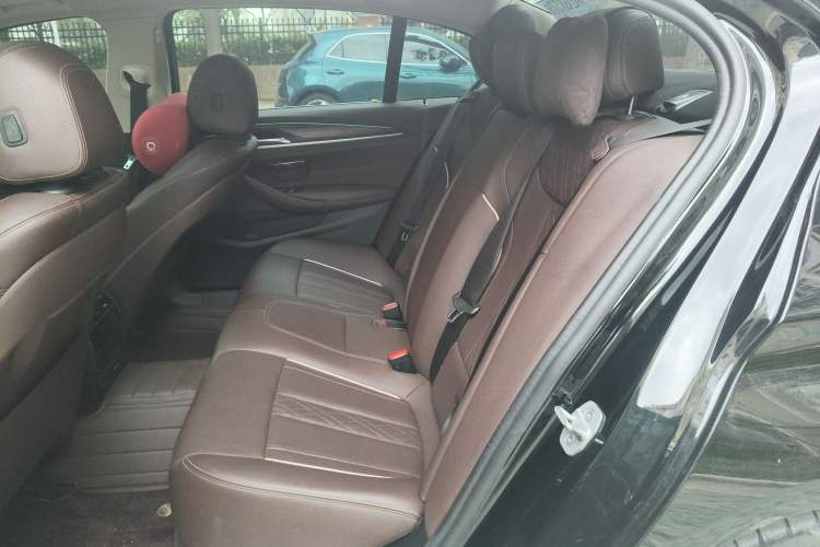 Used BMW 5 Series New Energy 2021 535Le Luxury Package Left Rear Seat