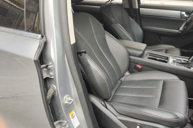 Used BYD Tang 2018 2.0T Automatic SmartConnect Prestige 7-Seater China V Standard