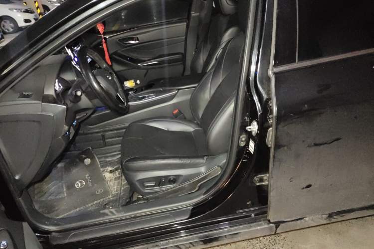 Used Toyota Avalon 2019 2.0L Luxury Edition China VI Standard Left Front Seat