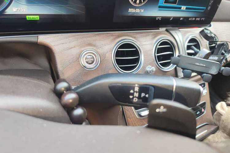 Used Mercedes-Benz E-Class 2019 E 260 L
