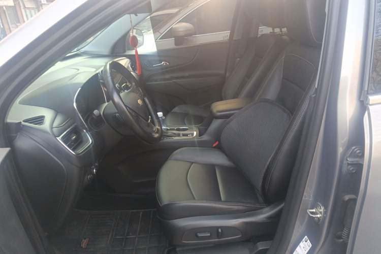 Used Chevrolet Equinox 2018 550T Automatic All-Wheel-Drive Explorer Edition Left Front Seat