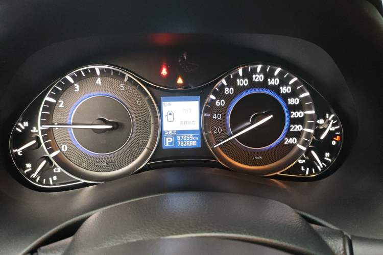 Used Infiniti QX80 2016 5.6L 4WD
