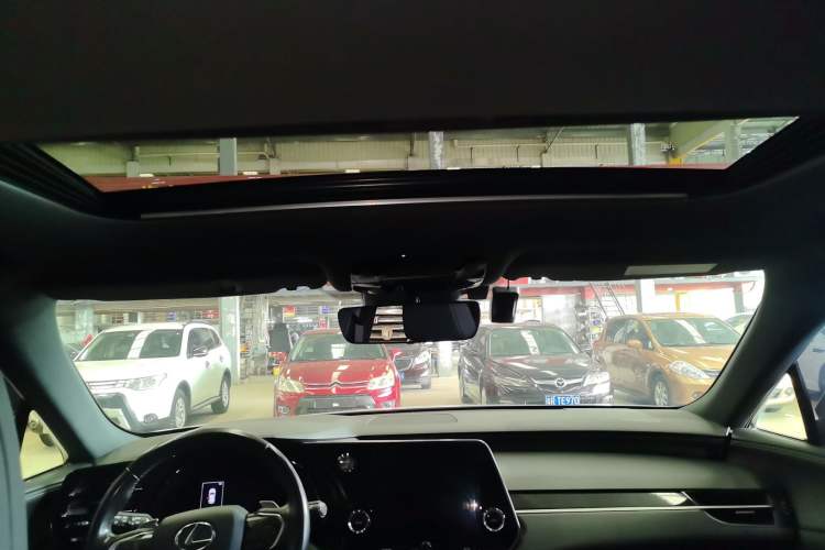 Used Lexus RX 2023 350h Two-Wheel Drive Enjoyment Version