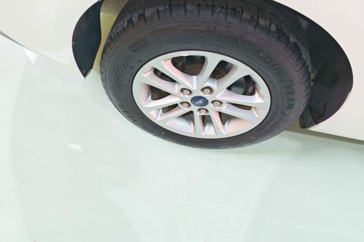 Used Ford Escort 2019 Revised 1.5L Automatic ZhiXiang Version (Tire Pressure Monitoring) China VI Standard