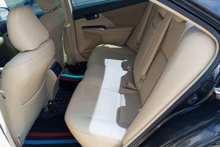 Used Toyota Camry 2016 2.0E 10th Anniversary Elite Edition
