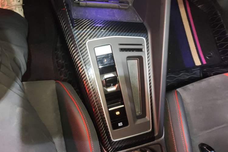 Used Volkswagen Golf 2021 280TSI DSG R-Line Gear Lever