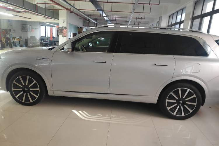 Used Hima AITO M9 2024 All-Electric Max Version 100 kWh 6-Seater
