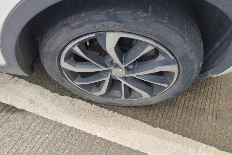 Used Geely Auto Emgrand GS 2019 1.4T CVT Edition Right Front Wheel Hub