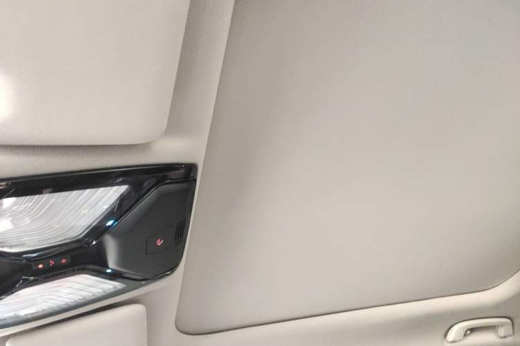 Used BMW i3 2022 eDrive 35 L
