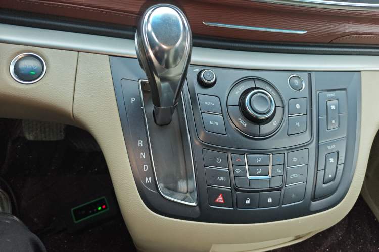 Used Buick GL8 2018 28T Comfort Model China VI Standard
