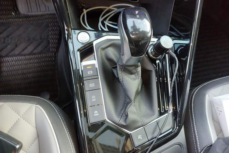 Used Volkswagen Tayron 2024 330TSI Two-Wheel Drive R-Line High-Energy Version
