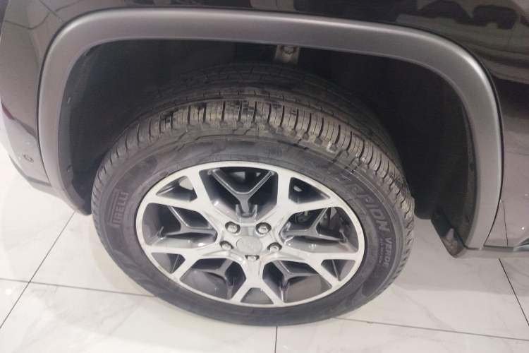 Used Jeep Grand Cherokee 2020 3.0L Elite Navigation Edition Left Front Wheel Hub