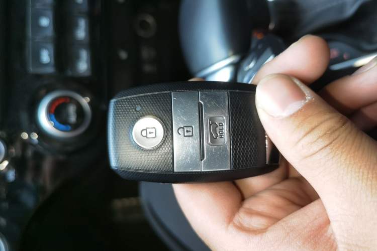 Used Kia KX5 2017 1.6T Automatic Two-Wheel Drive 15th Anniversary Special Edition DLX Vehicle Key