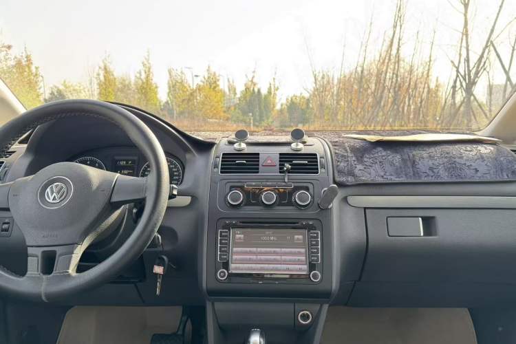 Used Volkswagen Touran 2015 1.4T DSG Comfort Edition 5 Seats
