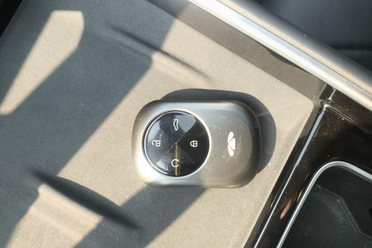 Used Chery Fengyun T9 2025 120 Long-Range Luxury Version 5 Seats Lithium Iron Phosphate