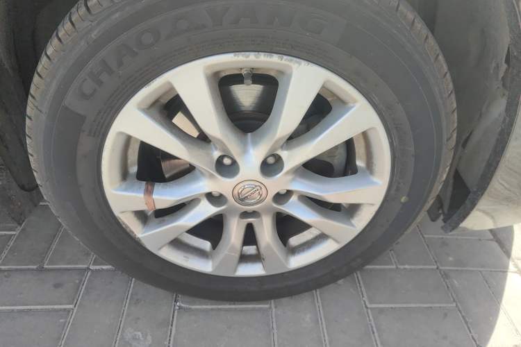 Used Nissan Teana 2013 2.0L XL Comfort Edition Right Front Wheel Hub