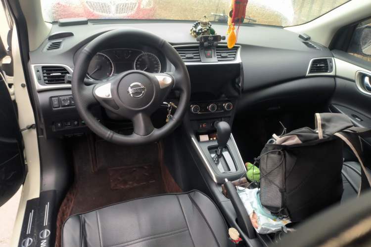 Used Nissan Sylphy 2024 Classic 1.6XE CVT Comfort Edition Center Console