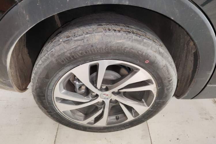 Used Buick Envision 2023 Encore S 552T Two-Wheel Drive Luxury Model
